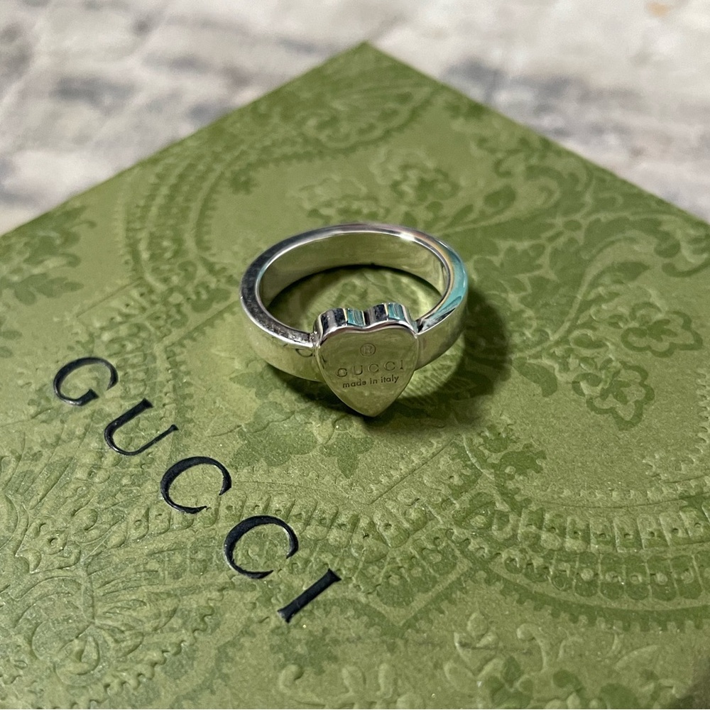 Gucci Silver Logo Ring with Branded Pouch and Tags
